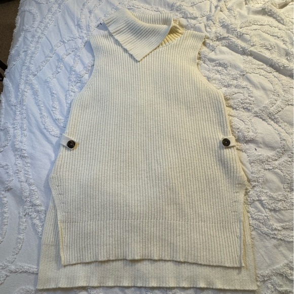 Anthropologie Sweaters - Anthropologie Alexa Sleeveless Split Mock Neck Button Sides Cream Tunic Sz M